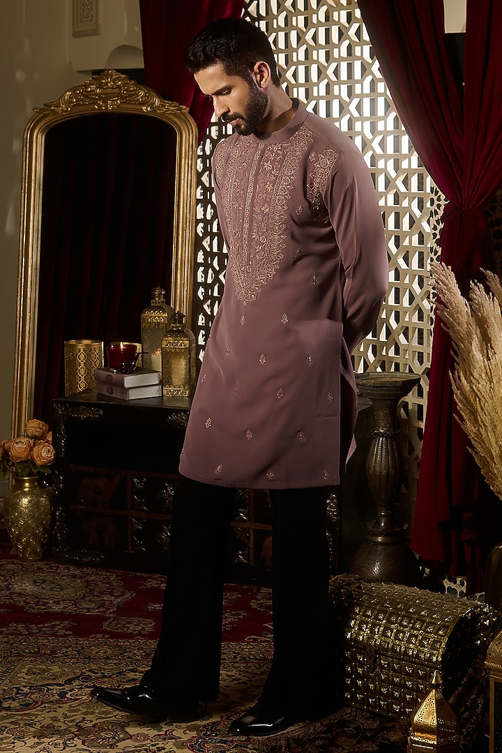 Dusty Mauve Tokyo Silk Thread Embroidered Kurta Set by Contrast By Parth at Pernia's Pop Up Shop