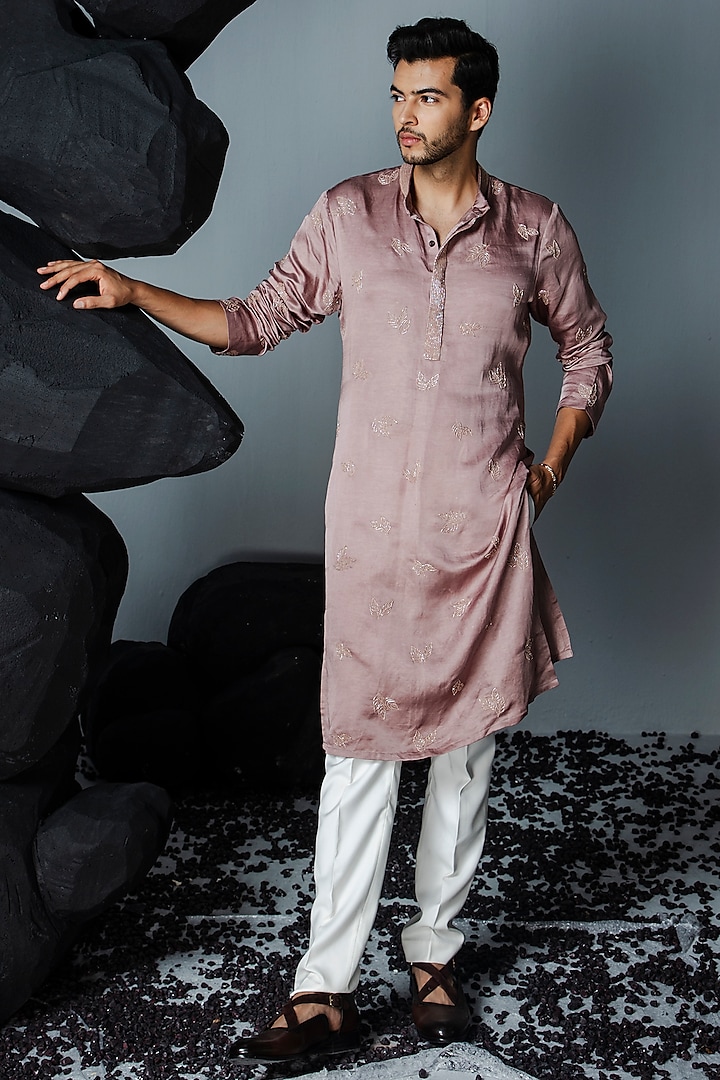 Mauve Linen Silk Hand Embroidered Kurta Set by Contrast By Parth