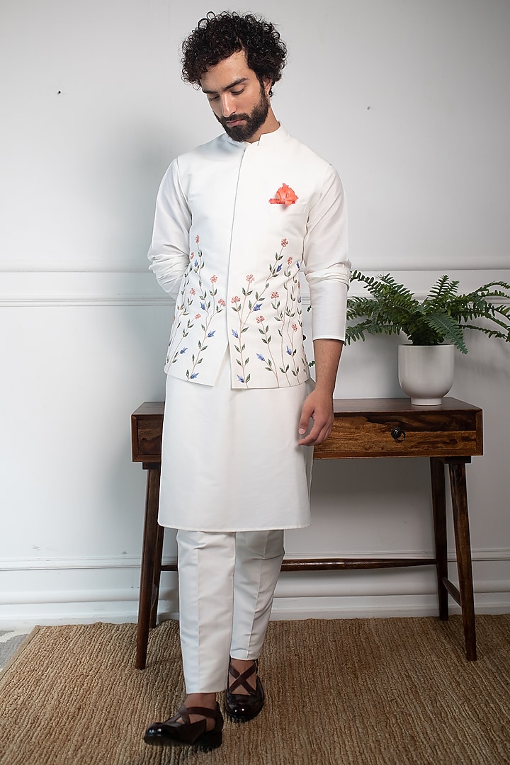Ivory Cotton Silk Resham Hand Embellished Bundi Jacket Set by Contrast By Parth at Pernia's Pop Up Shop