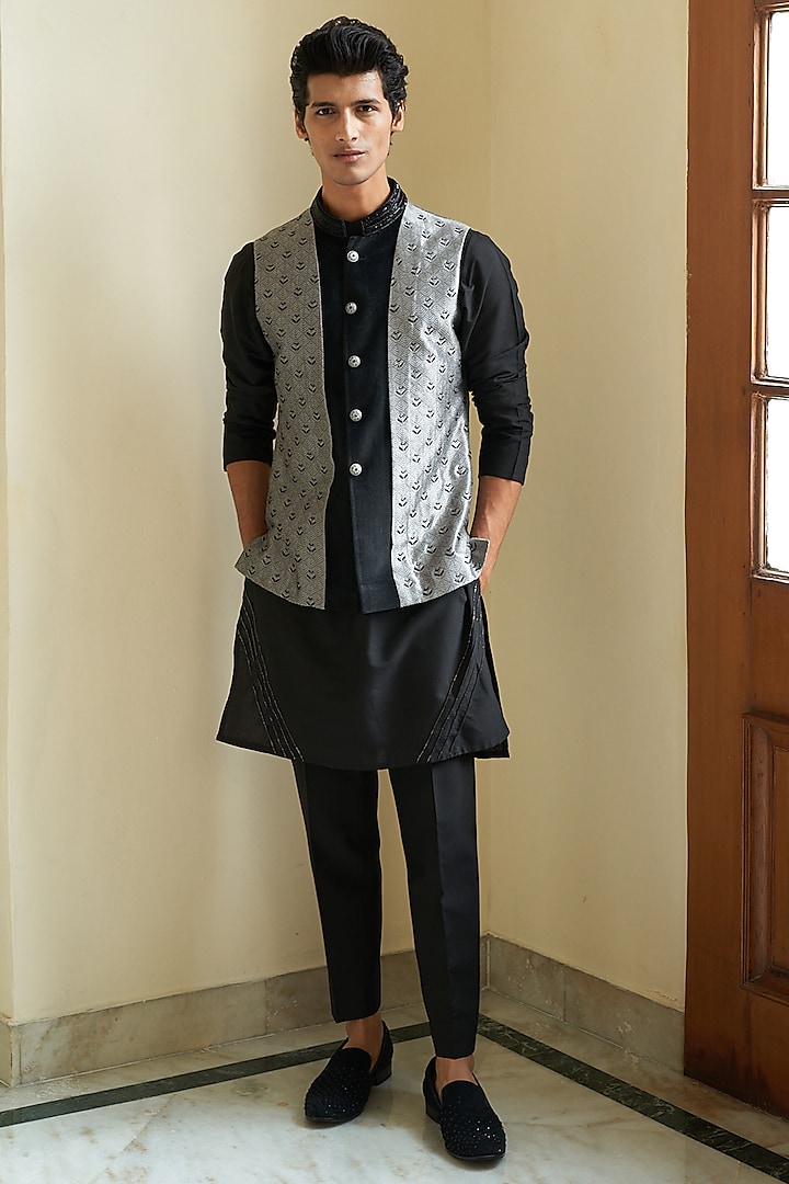 Grey Embroidered Bundi Jacket With Kurta Set by Contrast By Parth