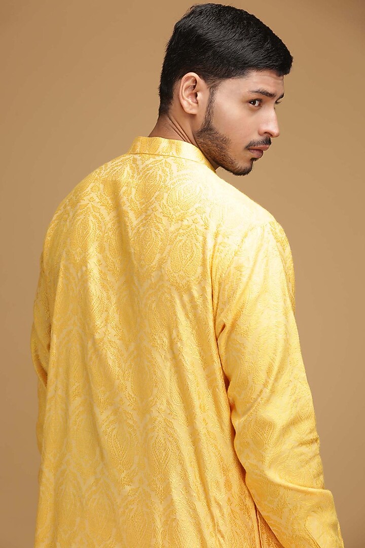 Yellow Cotton Silk Kurta by Chatenya Mittal at Pernia's Pop Up Shop