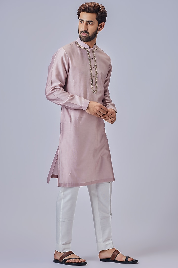 Mauve Silk Kurta Set by Chatenya Mittal at Pernia's Pop Up Shop
