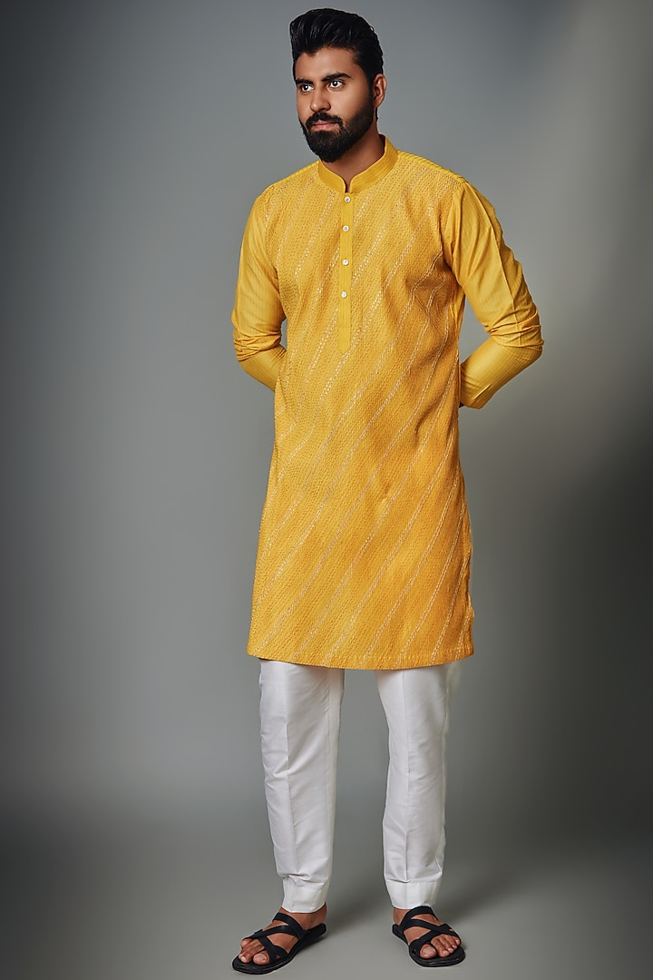 Yellow Cotton Silk Embroidered Kurta Set by Chatenya Mittal at Pernia's Pop Up Shop