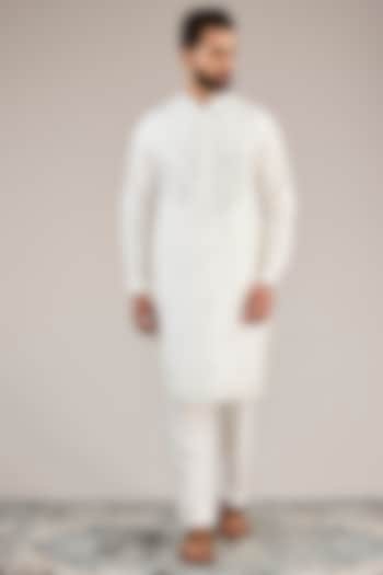 Off-White Cotton Silk Mirror Embroidered Kurta Set by Chatenya Mittal at Pernia's Pop Up Shop