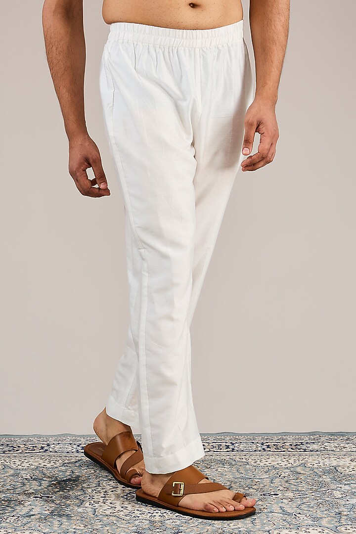 Off-White Cotton Silk Mirror Embroidered Kurta Set by Chatenya Mittal at Pernia's Pop Up Shop