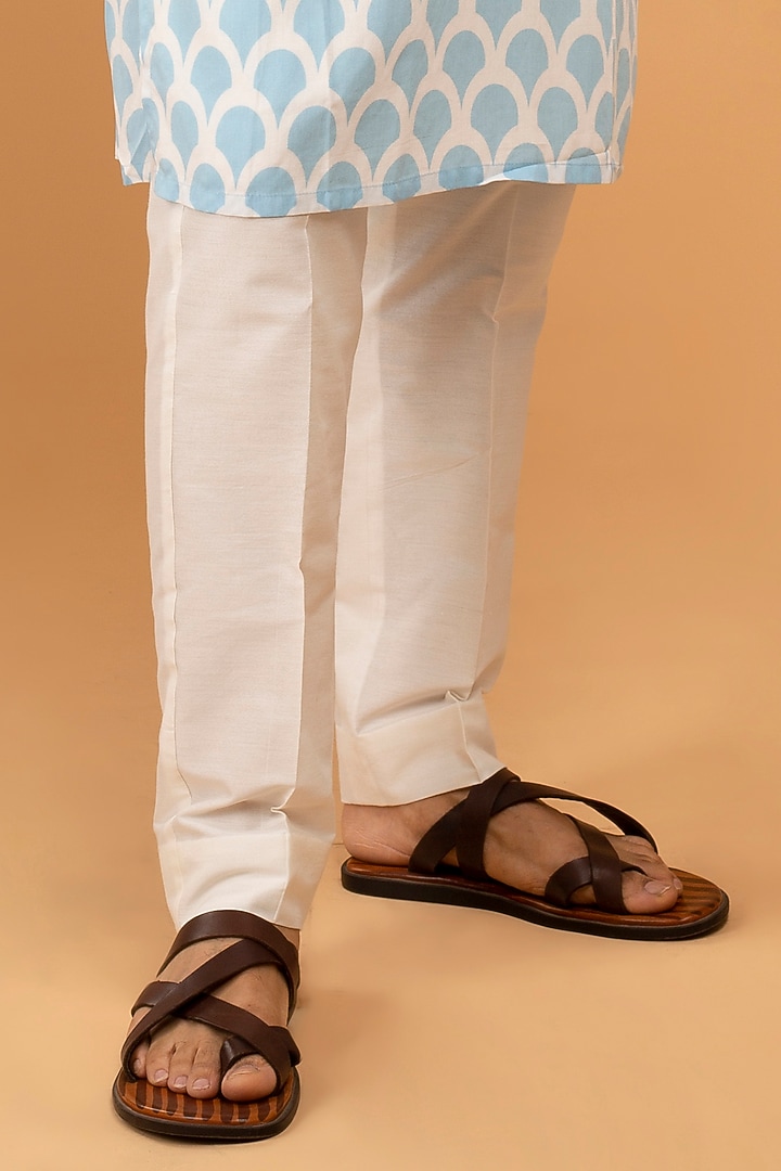 Light Blue Cotton Printed Kurta Set by Chatenya Mittal at Pernia's Pop Up Shop