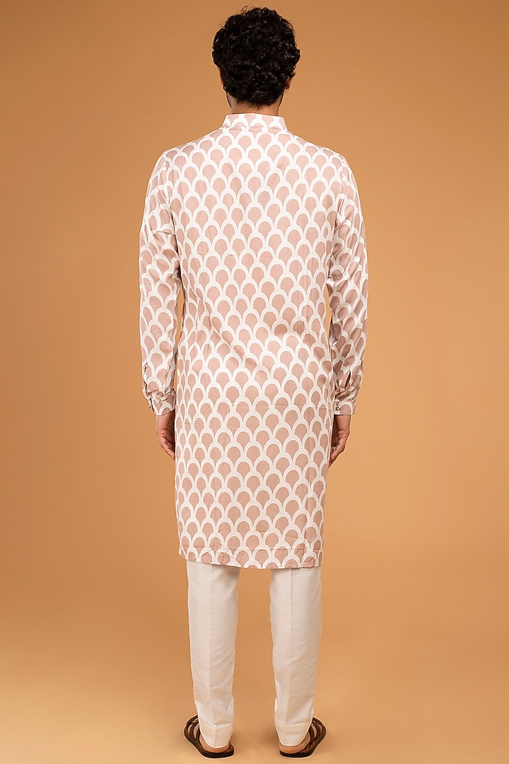 Peach Cotton Printed Kurta Set by Chatenya Mittal at Pernia's Pop Up Shop
