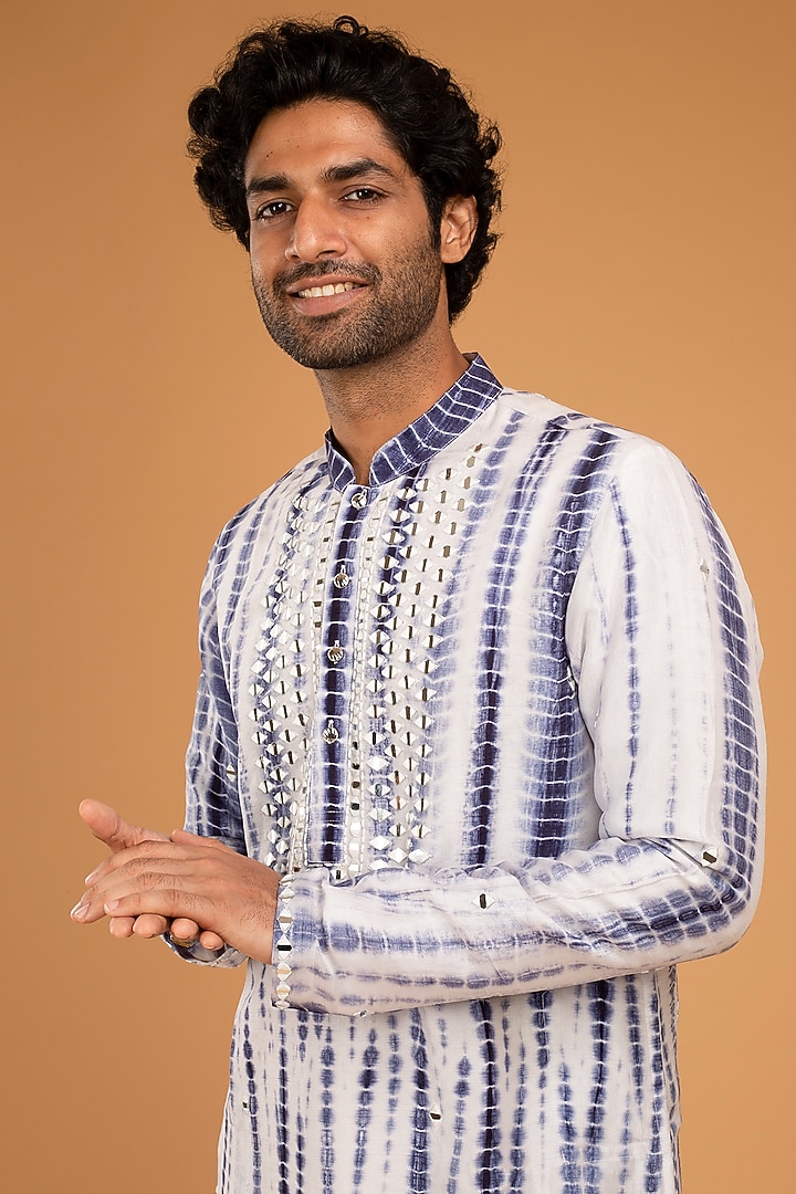 Navy Blue Silk Blend Embroidered Kurta Set by Chatenya Mittal at Pernia's Pop Up Shop