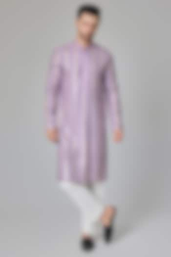 Lilac Silk Blend Mirror Embroidered Kurta Set by Chatenya Mittal at Pernia's Pop Up Shop