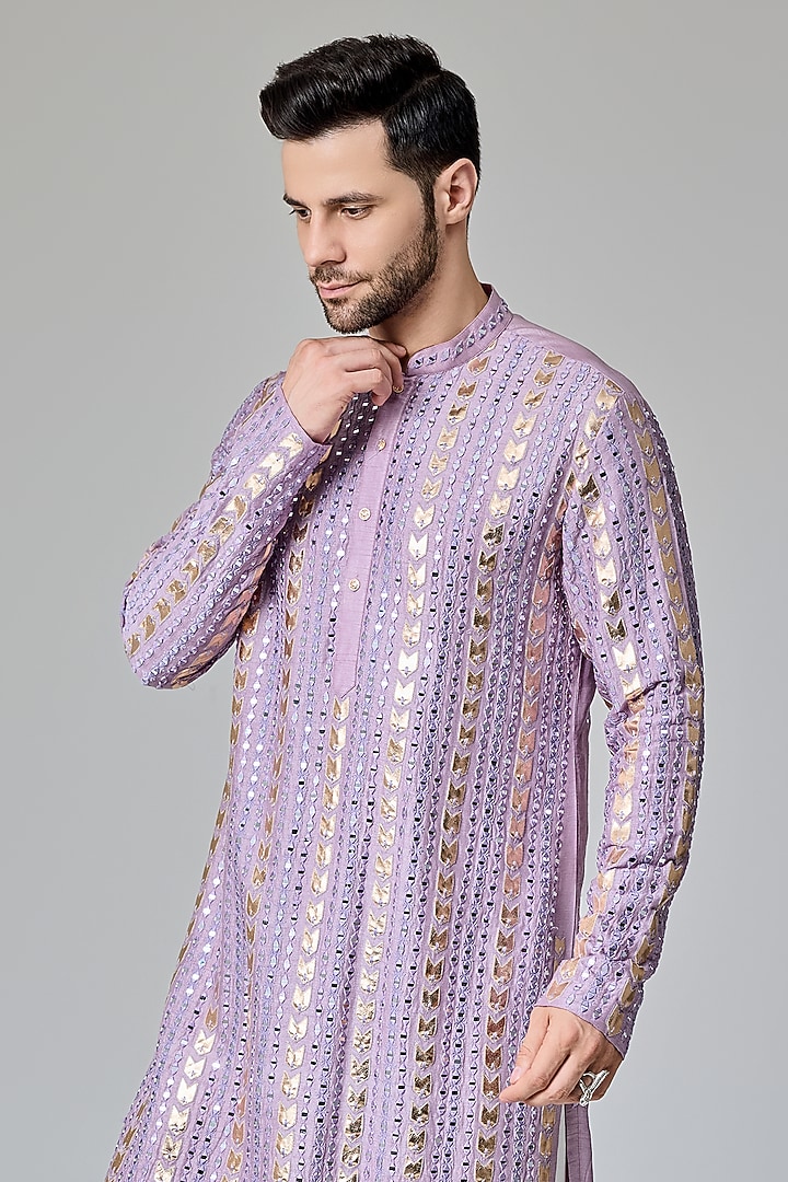 Lilac Silk Blend Mirror Embroidered Kurta Set by Chatenya Mittal at Pernia's Pop Up Shop
