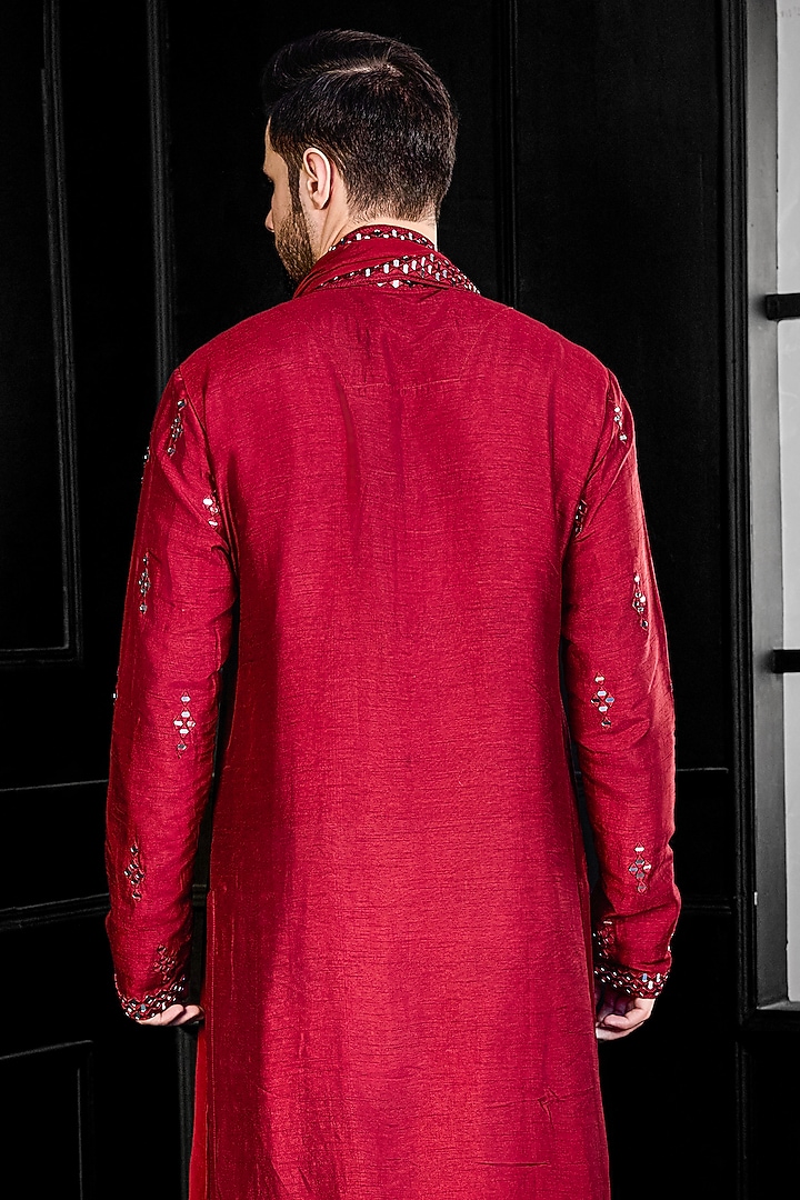 Maroon Silk Blend Mirror Embroidered Kurta Set by Chatenya Mittal at Pernia's Pop Up Shop
