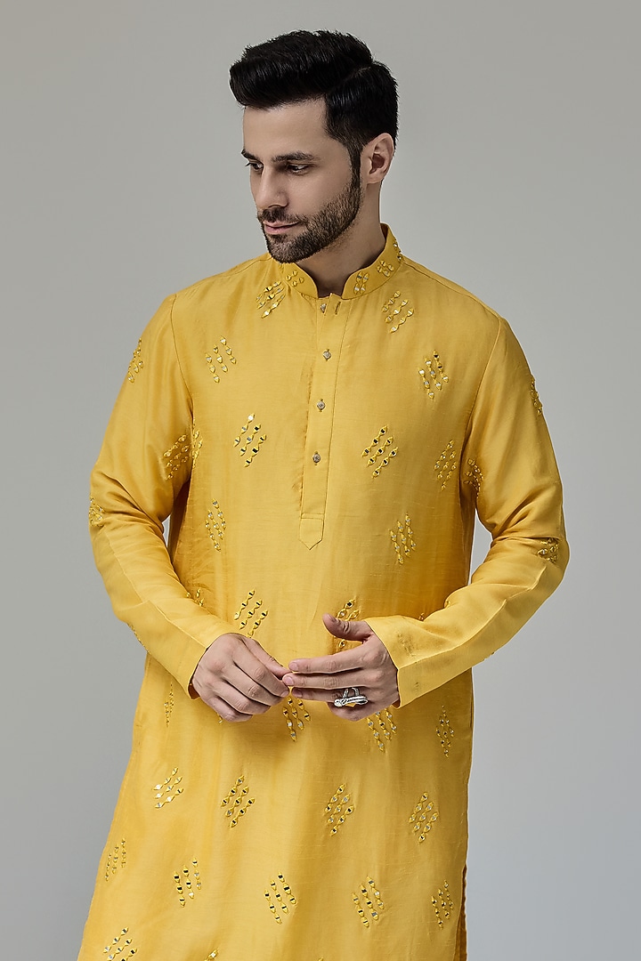 Yellow Cotton Silk Mirror Work Kurta Set by Chatenya Mittal at Pernia's Pop Up Shop