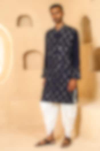 Navy Blue Silk Blend Mirror Work Kurta Set by Chatenya Mittal at Pernia's Pop Up Shop