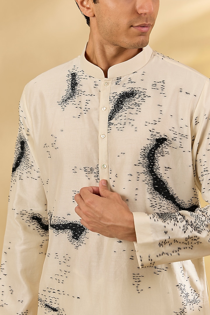 Ivory Chanderi Hand Embroidered Kurta Set by Countrymade at Pernia's Pop Up Shop