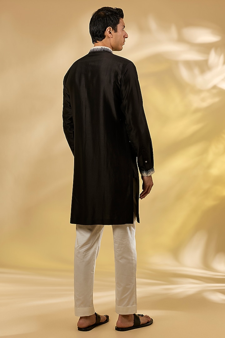 Black Chanderi Embroidered Kurta Set by Countrymade at Pernia's Pop Up Shop