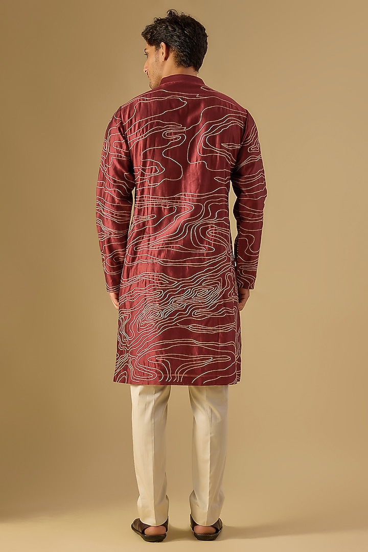 Red Chanderi Embroidered Kurta Set by Countrymade at Pernia's Pop Up Shop