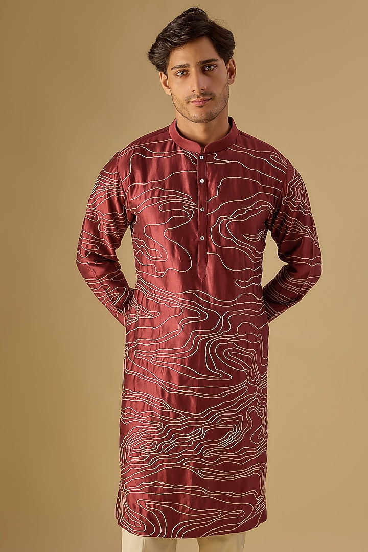 Red Chanderi Embroidered Kurta Set by Countrymade at Pernia's Pop Up Shop