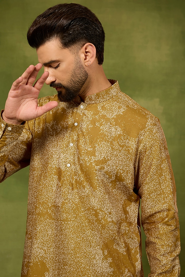 Mustard Chanderi Sandstorm Printed Kurta by Countrymade at Pernia's Pop Up Shop