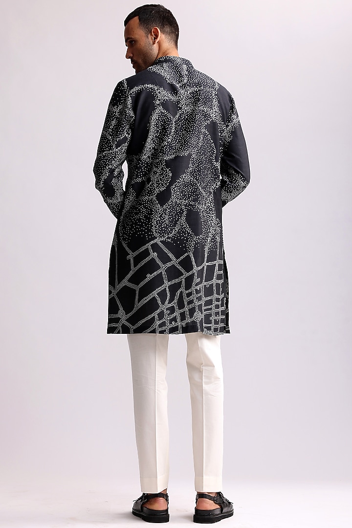 Charcoal Grey Silk Printed Kurta by Countrymade at Pernia's Pop Up Shop
