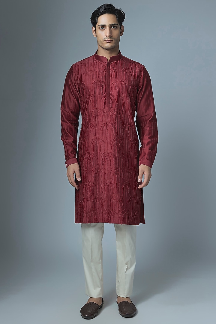 Maroon Chanderi Kurta Set by Countrymade at Pernia's Pop Up Shop