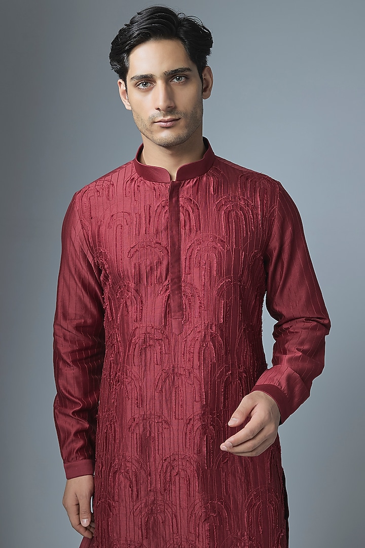 Maroon Chanderi Kurta Set by Countrymade at Pernia's Pop Up Shop