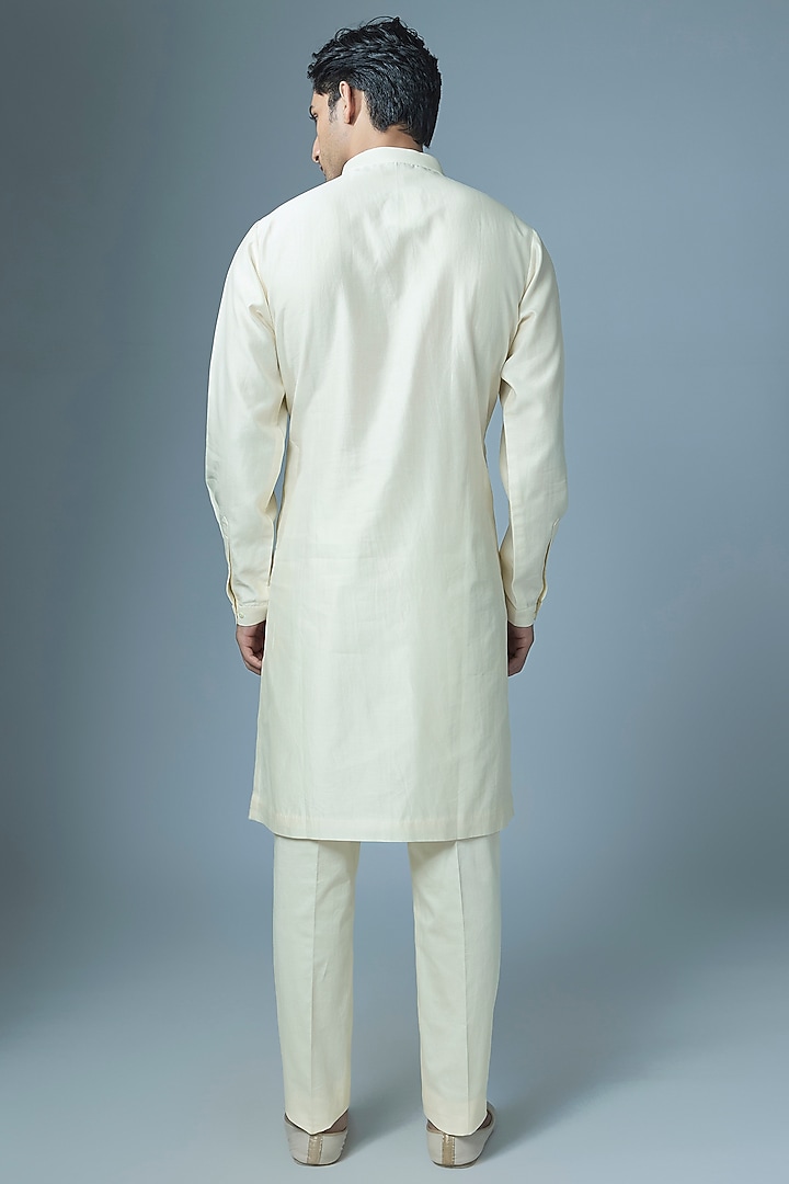 Ivory Chanderi Kurta Set by Countrymade at Pernia's Pop Up Shop