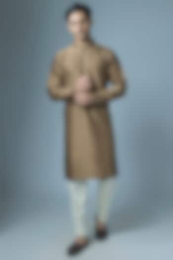 Brown Chanderi Kurta Set by Countrymade at Pernia's Pop Up Shop
