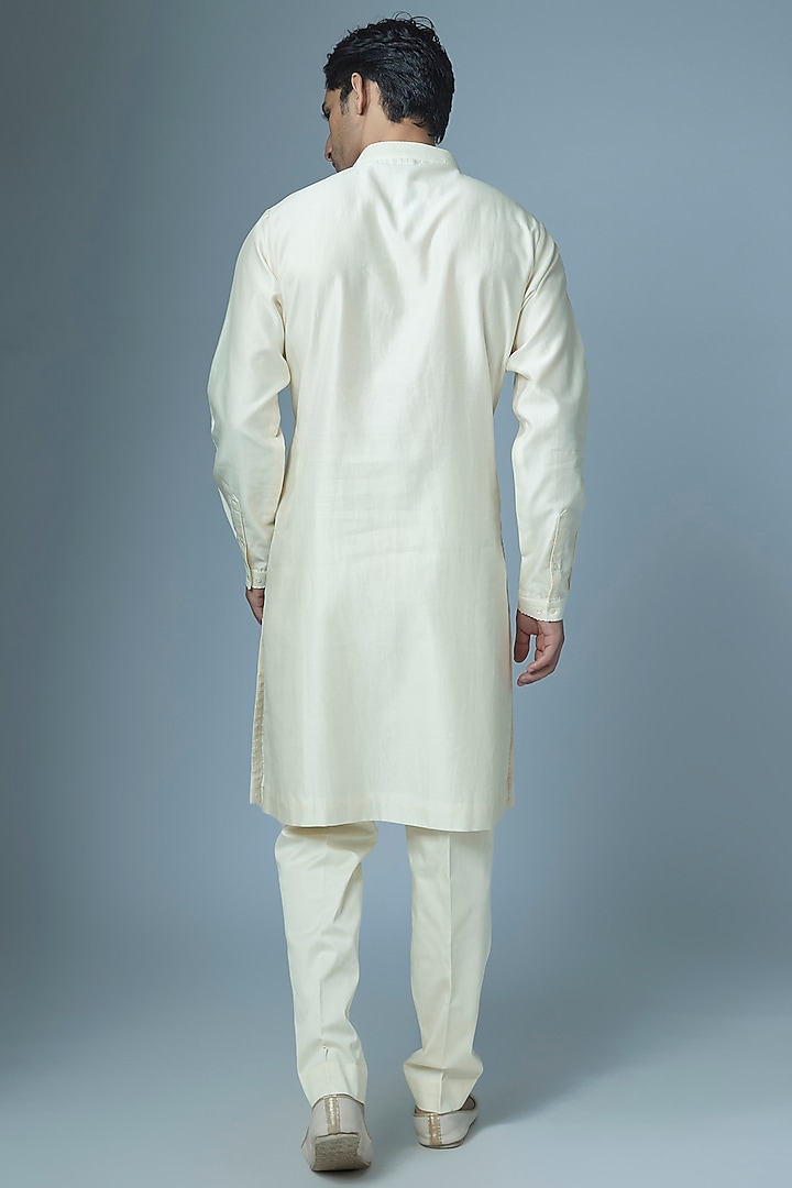 Ivory Chanderi Kurta Set by Countrymade at Pernia's Pop Up Shop