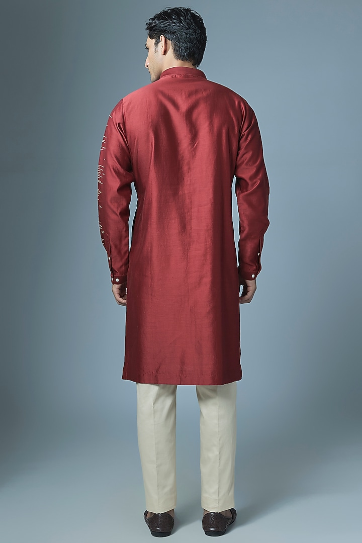 Maroon Chanderi Kurta Set by Countrymade at Pernia's Pop Up Shop