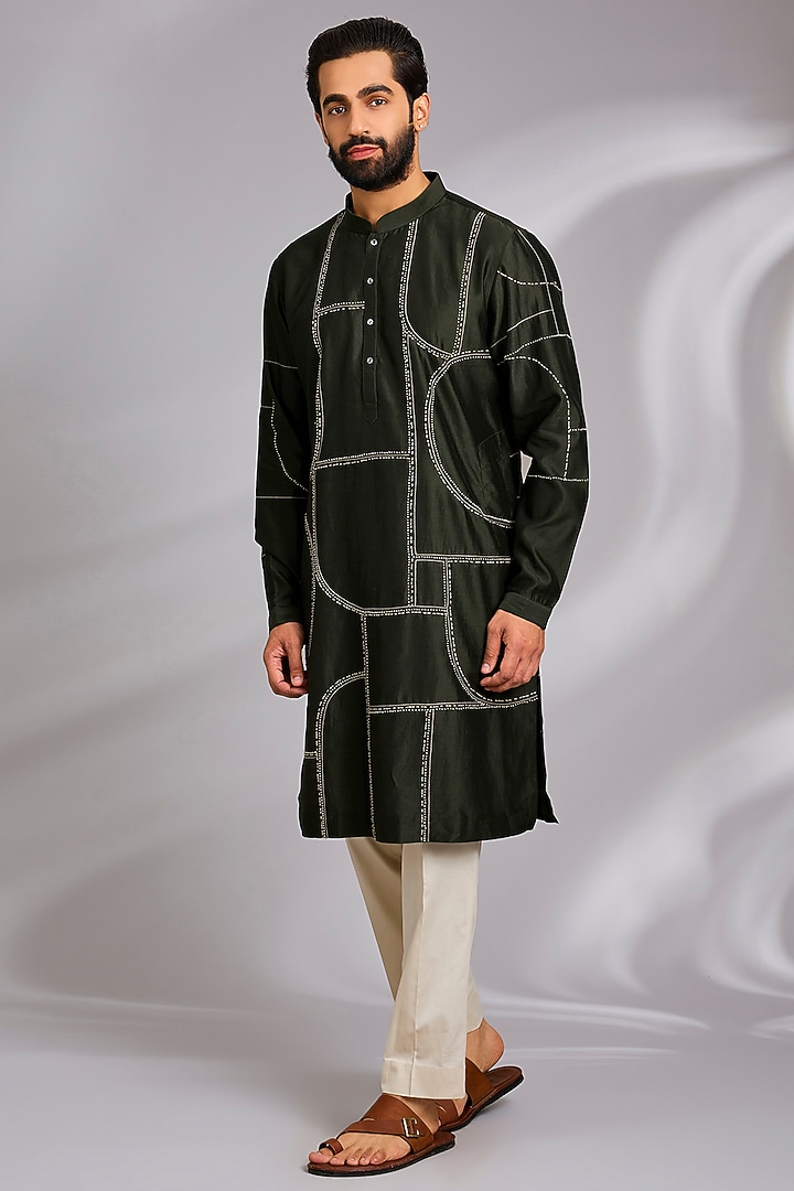Olive Silk Kurta Set by Countrymade at Pernia's Pop Up Shop