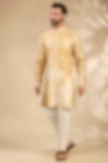 Mustard Silk Printed Kurta by Countrymade at Pernia's Pop Up Shop