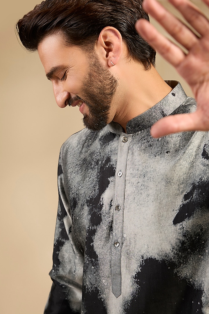 Multi-Colored Silk Printed Kurta by Countrymade at Pernia's Pop Up Shop