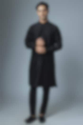 Black Chanderi Kurta Set by Countrymade at Pernia's Pop Up Shop