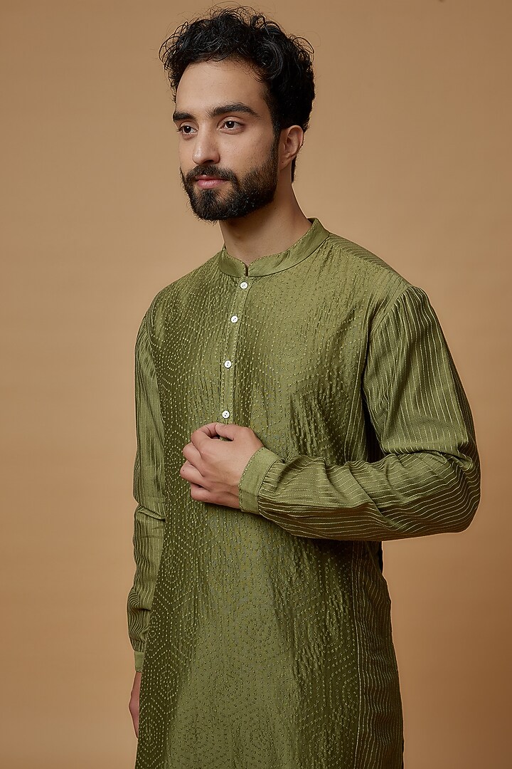 Olive Green Cotton Silk Hand Embroidered Kurta Set by Countrymade at Pernia's Pop Up Shop