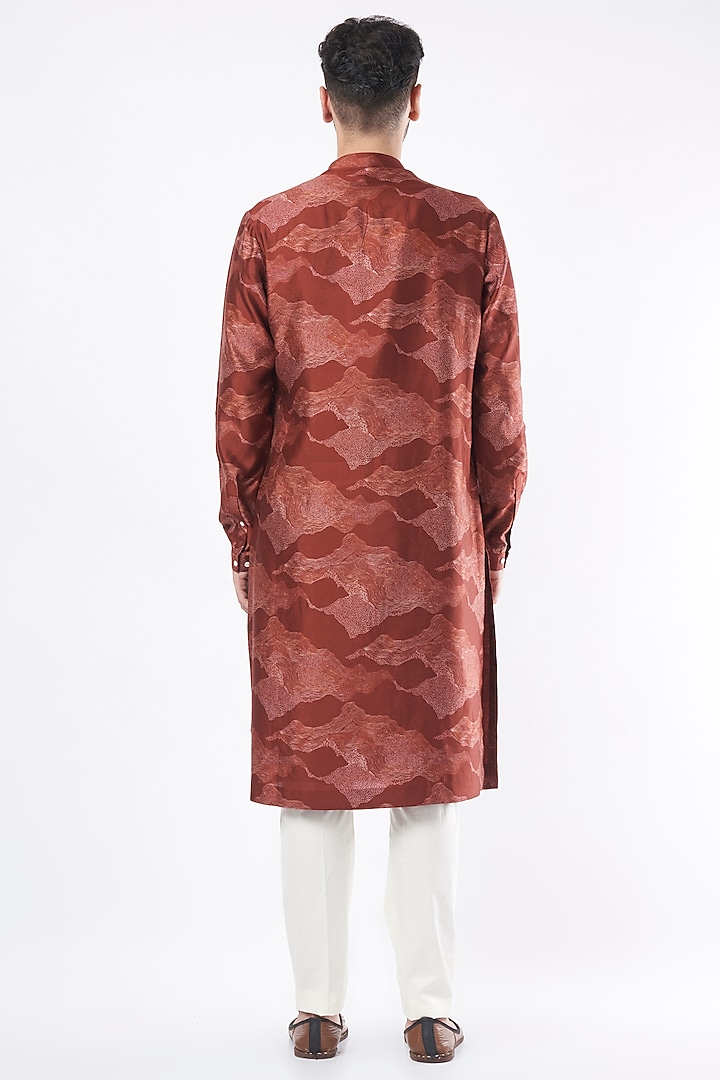 Maroon Pure Silk Digital Printed Kurta by Countrymade at Pernia's Pop Up Shop