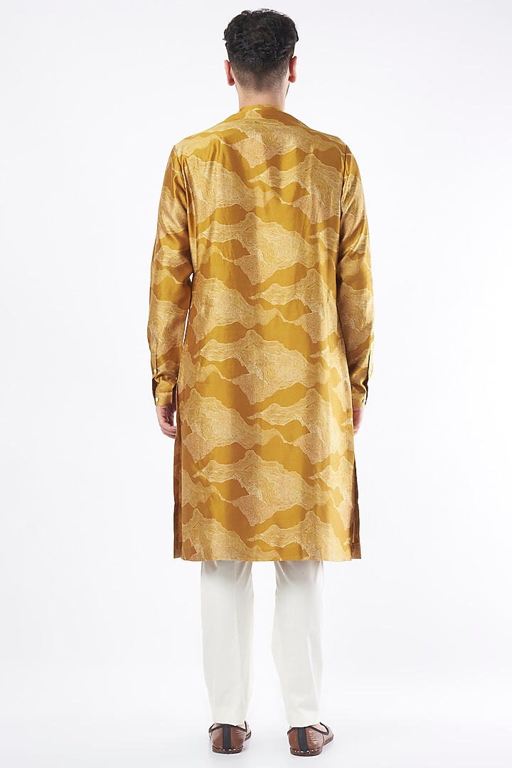 Mustard Pure Silk Digital Printed Kurta by Countrymade at Pernia's Pop Up Shop