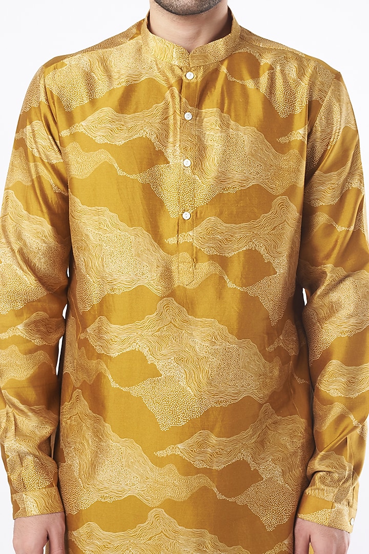 Mustard Pure Silk Digital Printed Kurta by Countrymade at Pernia's Pop Up Shop
