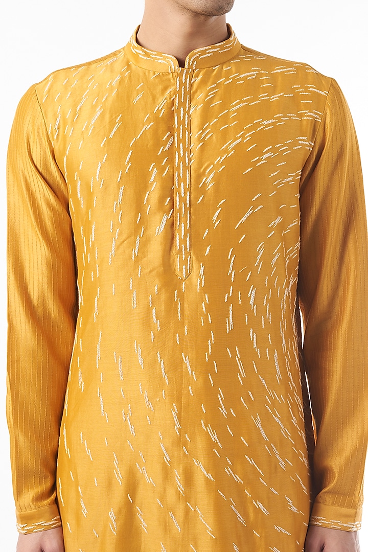 Mustard Chanderi Silk Aari Hand Embroidered Kurta Set by Countrymade at Pernia's Pop Up Shop