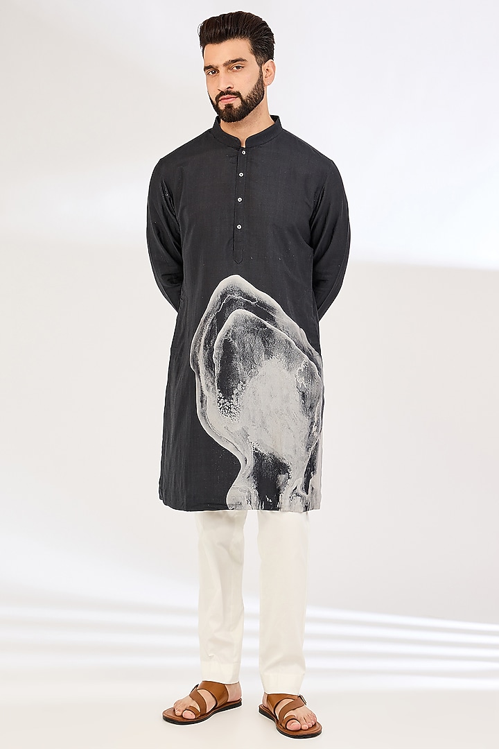 Black Silk Printed Kurta Set by Countrymade at Pernia's Pop Up Shop