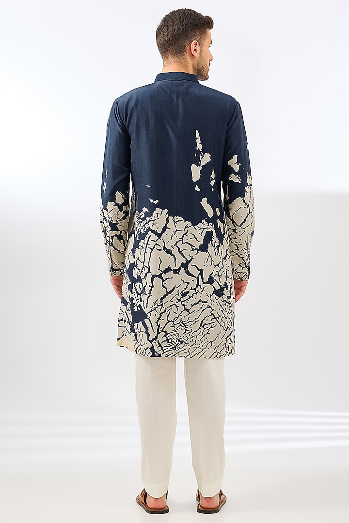 Navy Blue Chanderi Printed Kurta Set by Countrymade at Pernia's Pop Up Shop