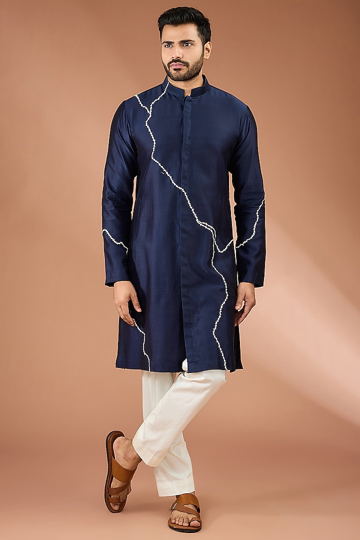 Navy Blue Chanderi Embroidered Kurta by Countrymade at Pernia's Pop Up Shop