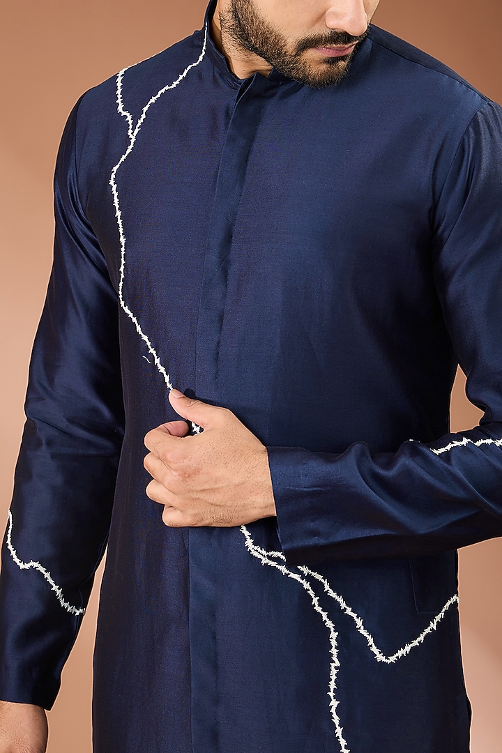 Navy Blue Chanderi Embroidered Kurta by Countrymade at Pernia's Pop Up Shop