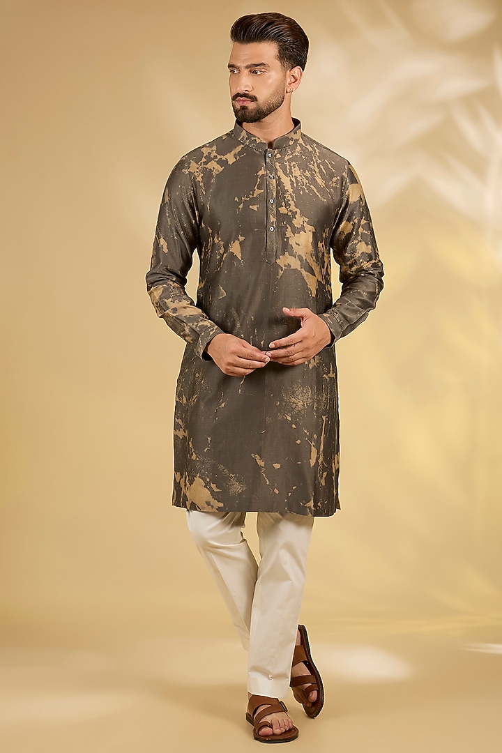 Olive & Brown Chanderi Kurta by Countrymade at Pernia's Pop Up Shop