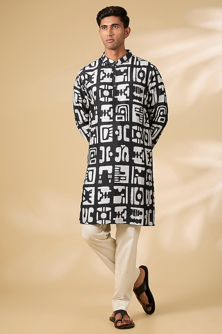 Black & Ivory Chanderi Kurta by Countrymade at Pernia's Pop Up Shop
