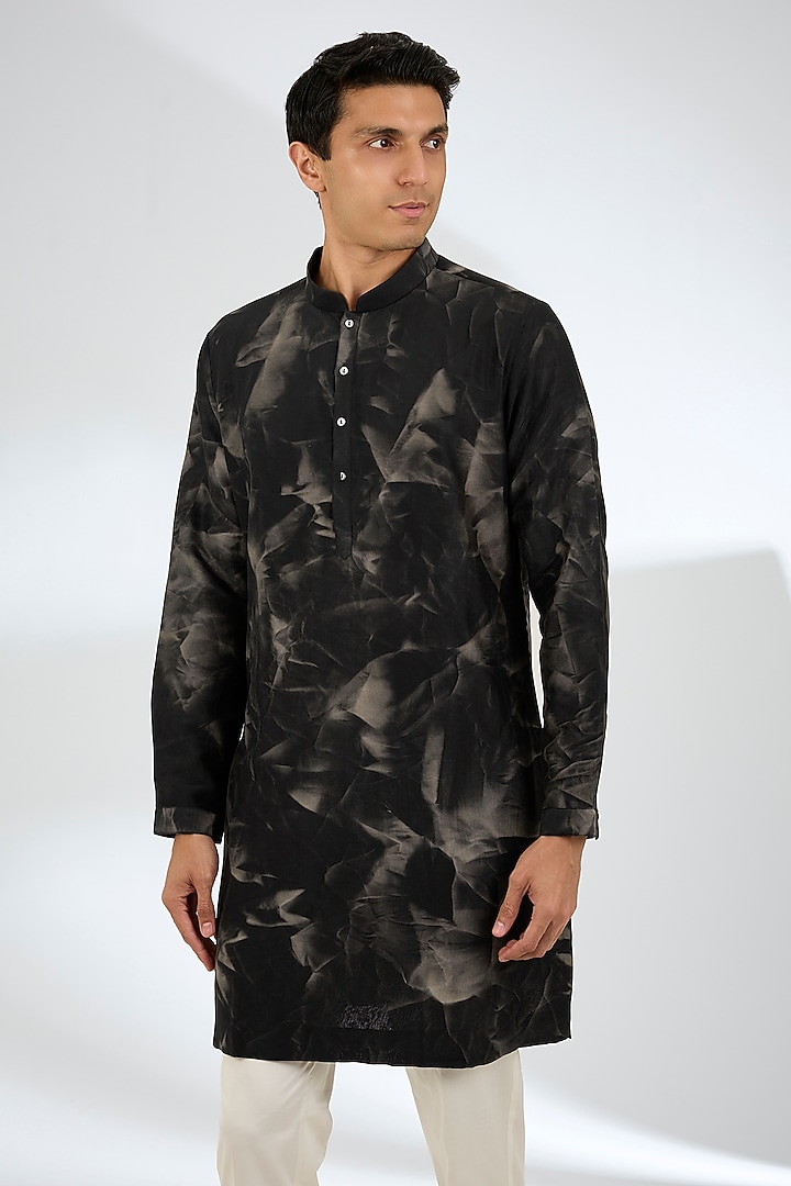 Black & Brown Chanderi Kurta by Countrymade at Pernia's Pop Up Shop