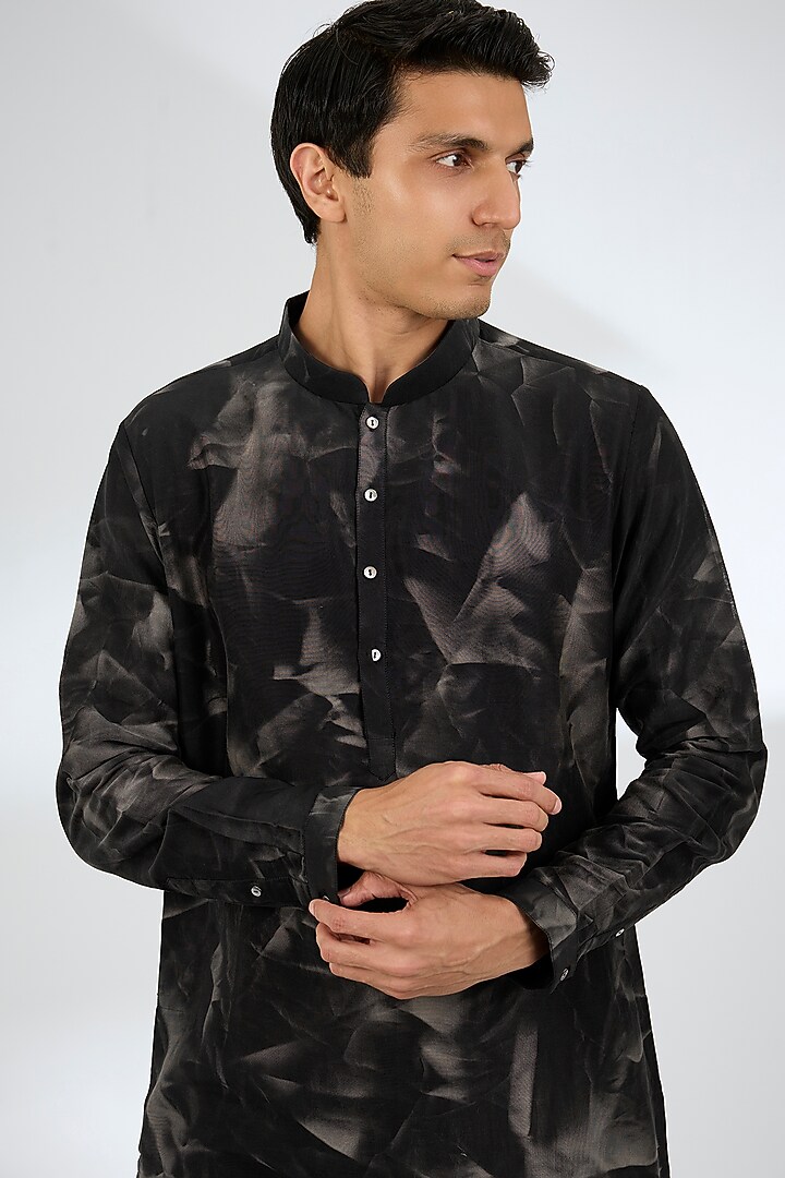 Black & Brown Chanderi Kurta by Countrymade at Pernia's Pop Up Shop