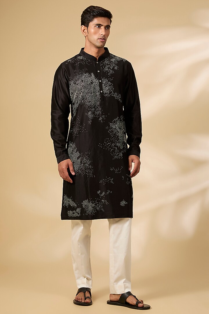 Black Chanderi Kurta Set by Countrymade at Pernia's Pop Up Shop