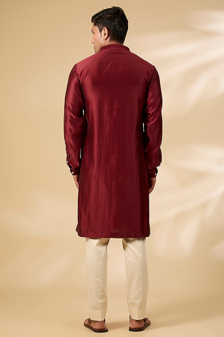 Maroon Chanderi Kurta Set by Countrymade at Pernia's Pop Up Shop