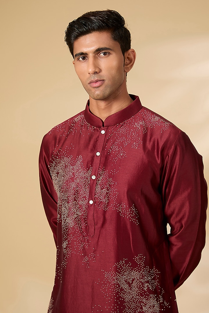 Maroon Chanderi Kurta Set by Countrymade at Pernia's Pop Up Shop