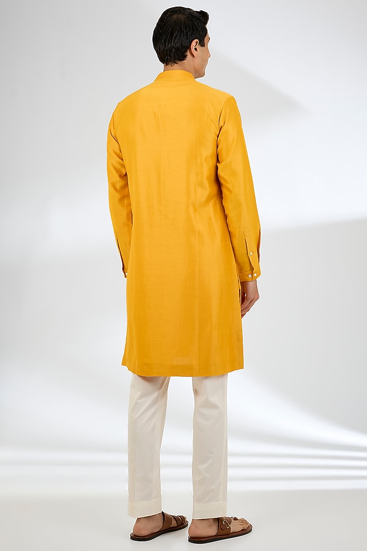 Mustard Chanderi Kurta Set by Countrymade at Pernia's Pop Up Shop